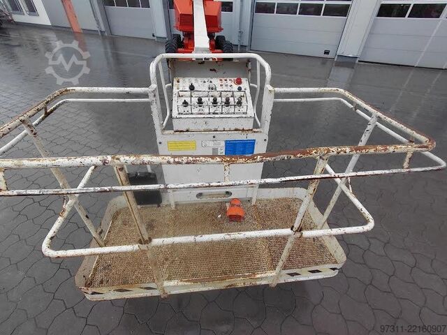 Teleskopisk plattform Aichi SP18A