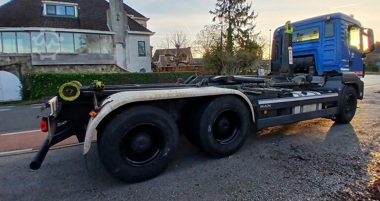 Camião porta-contentores de gancho MAN TGS 33440