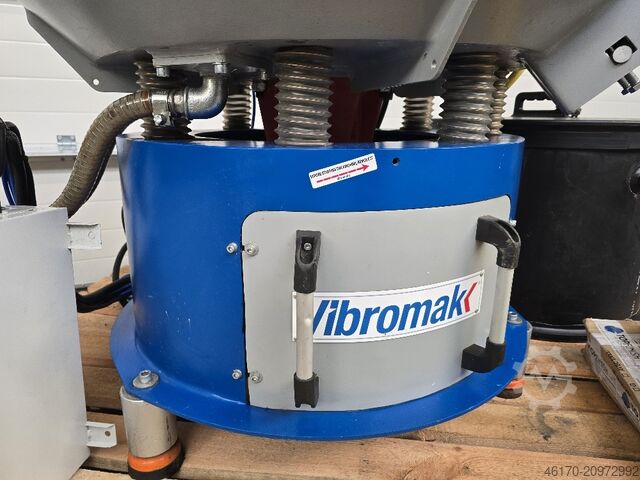 Máquina de desbarbado y esmerilado Vibromak VKUE 150