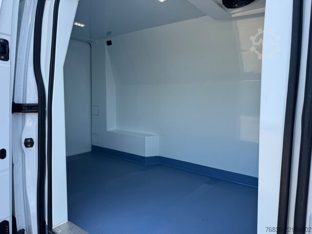 Transport refrigerat/congelat Renault Master -/- 20 °C Thermo King