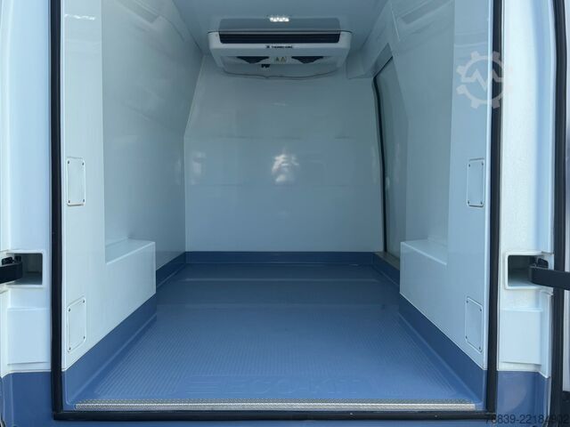 Transport refrigerat/congelat Renault Master -/- 20 °C Thermo King