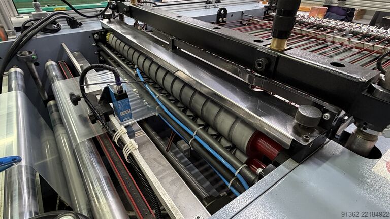 Machine de traitement de film Öz-mak Plastik Makina ÖZM 85 TLX UNIVERSAL BAG CUTTING MACHINE
