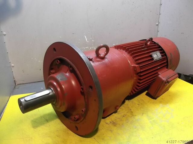 Moteur à engrenages 2,2/5,5 kW 36/144 tr/min SEW-EURODRIVE RF83WD132ML