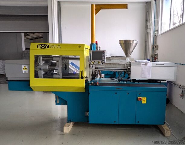 Mašina za brizganje plastike BOY 50 A