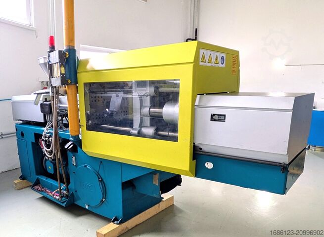 Mašina za brizganje plastike BOY 50 A