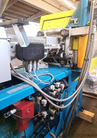 Mašina za brizganje plastike BOY 50 A