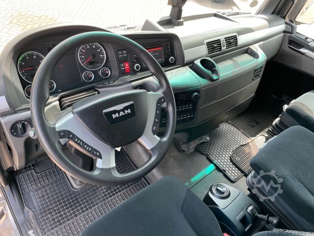 Výměnná nástavba nákladní vůz MAN TGX 26.440 BDF / Fahrschule/ D-Pedale/ 3 Sitze