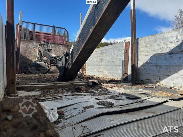 Log transporter Volvo FH 16 6x4 timber truck w/ 1983 Briab grain trailer