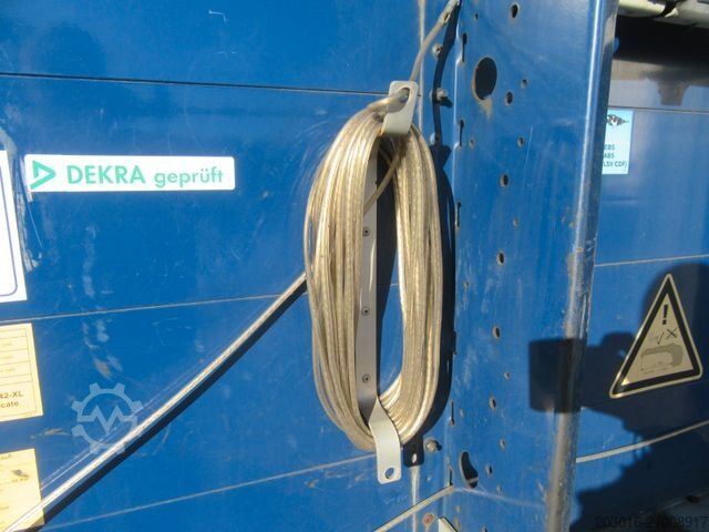 Auflieger mit Pritsche & Plane SCHMITZ CARGOBULL Mega Varios Miete ¤ 29/Tag oder ¤ 590/Monat