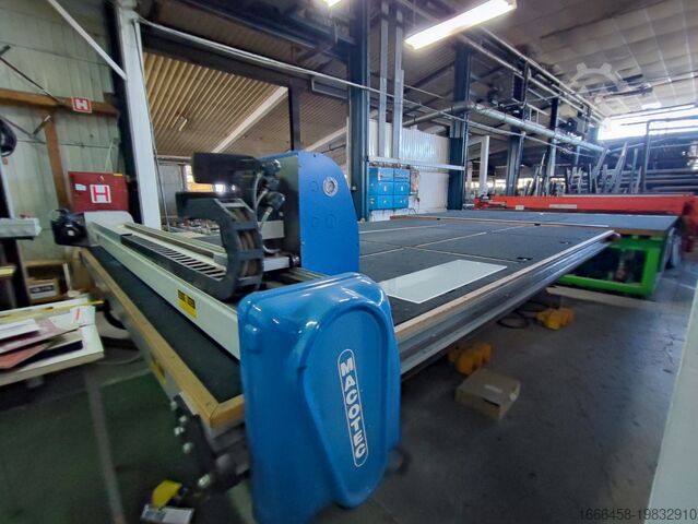 řezací a obráběcí centrum Rotox