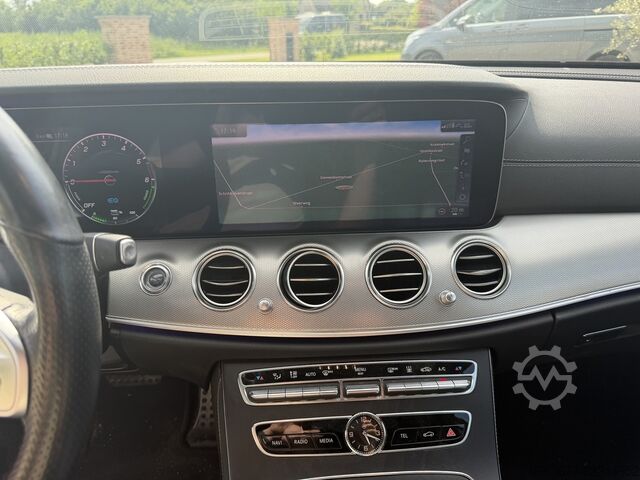 Mercedes-Benz Classe E Break 300 de AMG Line 2020 Led / ACC / Cuir MARGE MERCEDES-BENZ E-klasse Estate 300 de AMG Line 2020 Led / ACC / Leder