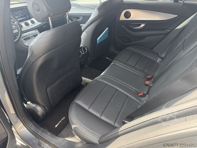 Mercedes-Benz Classe E Break 300 de AMG Line 2020 Led / ACC / Cuir MARGE MERCEDES-BENZ E-klasse Estate 300 de AMG Line 2020 Led / ACC / Leder