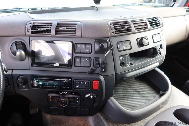 Koffer DAF CF 340 FAN 6X2 Bakwagen + Klep 2500 KG