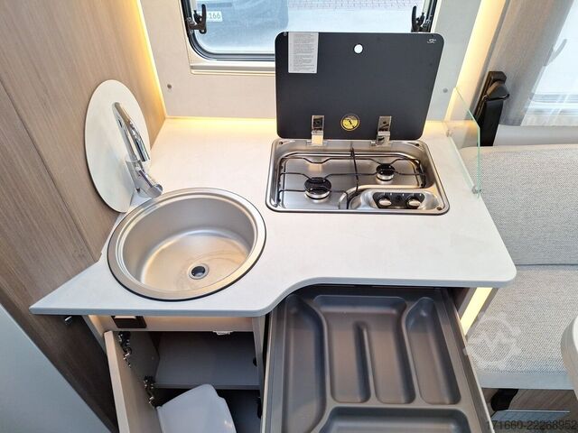 Teilintegriertes Wohnmobil CARADO pro+ T 457 Hubbett, SAT+TV, NAVI+RFK, COMBI 6E
