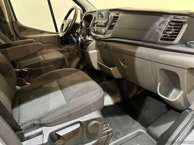 Platformwagen dubbele cabine Ford Transit 2.0 TDCI L2H1 130 PK DC 6 pers. Trend O...