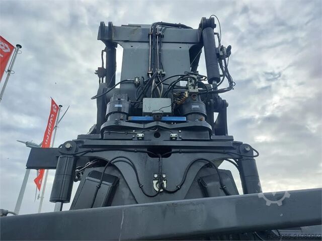 Reachtacker Konecranes SMV 4531 CC5