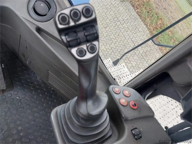Reachtacker Konecranes SMV 4531 CC5