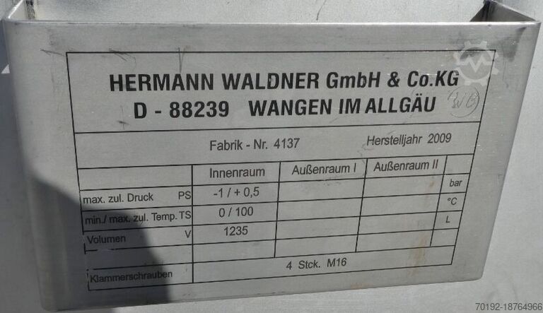 Tlaková nádrž o objemu 1235 litrů z materiálu V2A  