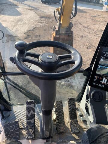 Mobile excavator Caterpillar M319-07B