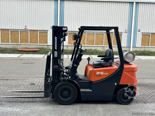 Forklift Doosan G25GP