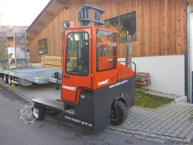 Čtyřcestný boční nakladač Combilift C4000