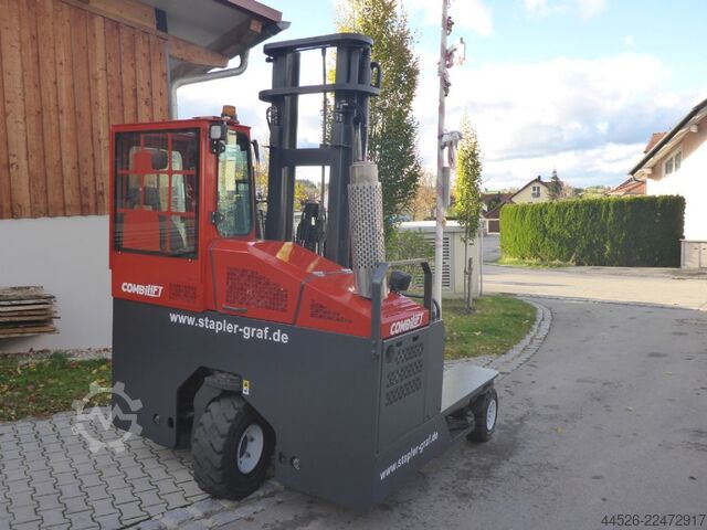 Čtyřcestný boční nakladač Combilift C4000