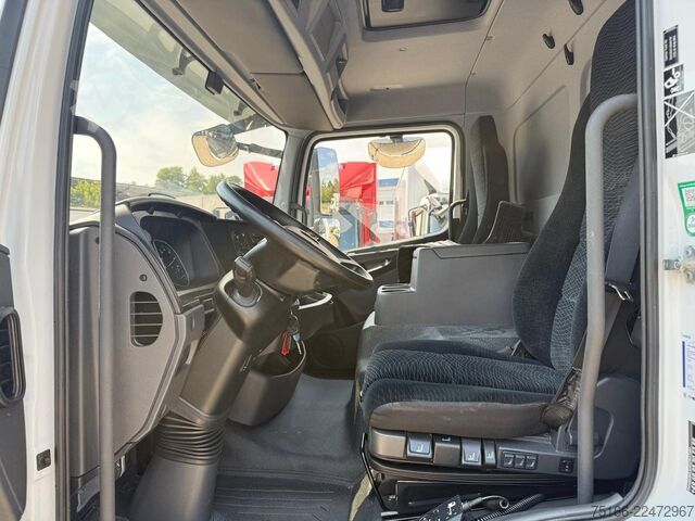 Kasa kamyoneti MERCEDES-BENZ ATEGO 821 L Koffer 4,10 m LBW 1 T*SEITENTÜRE