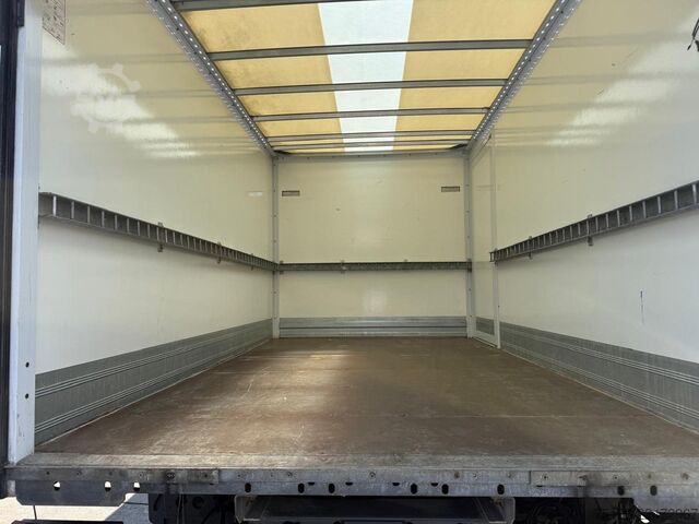 Kasa kamyoneti MERCEDES-BENZ ATEGO 821 L Koffer 4,10 m LBW 1 T*SEITENTÜRE