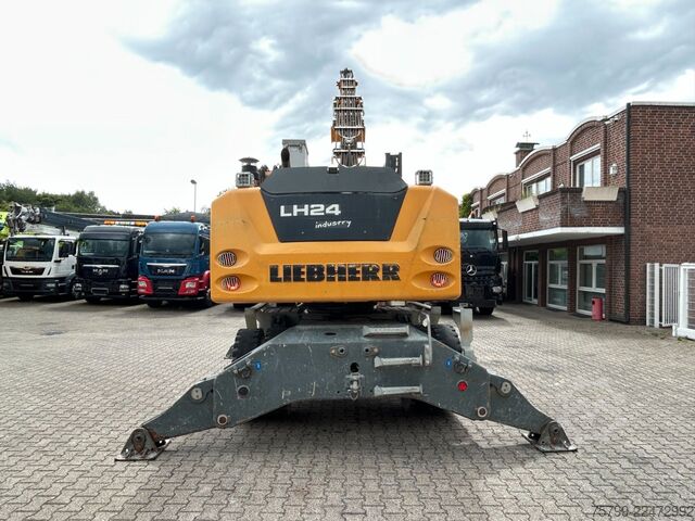 Gumikerekes kotrógép LIEBHERR LH 24 Litronic mit Abbruch- / Sortiergreifer