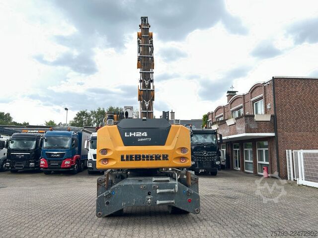 Gumikerekes kotrógép LIEBHERR LH 24 Litronic mit Abbruch- / Sortiergreifer
