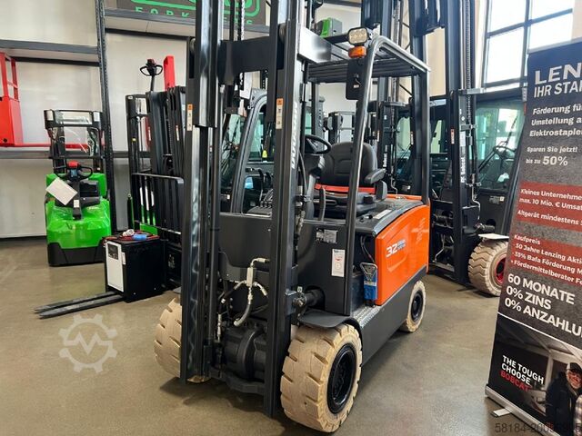 Elektrische vorkheftruck met 4 wielen Doosan B32-S7