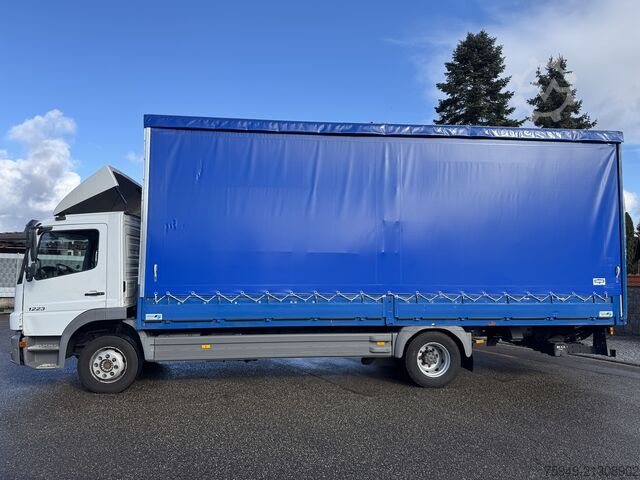 Atego 1223 L flak/presenning 7,30m, bakgavellyft Mercedes-Benz Atego 1223 L Pritsche/Plane 7,30m LBW