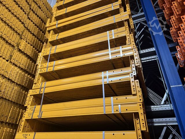 Hoogbouwmagazijn Palletstelling traverse Jungheinrich MPB / K: 80x50 mm lichte Weite: 1.350 mm / Kopftraverse