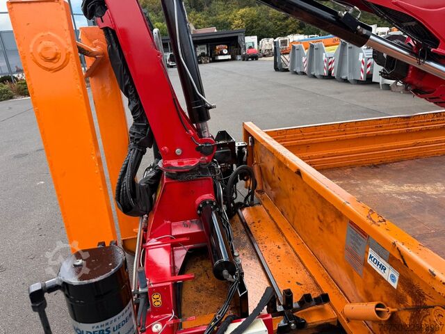 Kroghejselastbil  Abrollcontainer mit HMF Kran 835 Funk