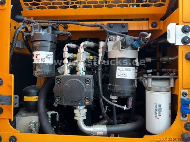 Mobiele graafmachine HYUNDAI HW 140A 4x4 hydr. Stützen Kamera Klima