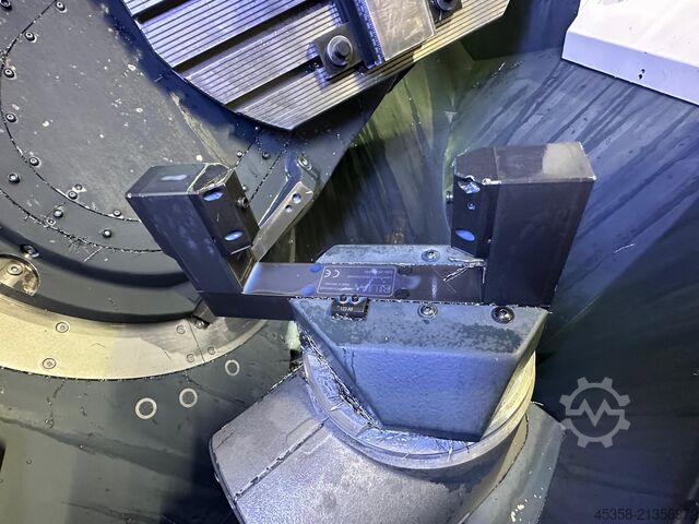 Centro de mecanizado universal DMG MORI DMU 60 evo