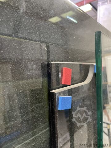 Centro di fresatura e lavorazione del vetro a CNC NEPTUN QUICKMILL 160-30 NC