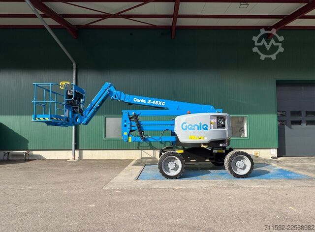 Plataforma telescópica articulada Genie Z-45 XC