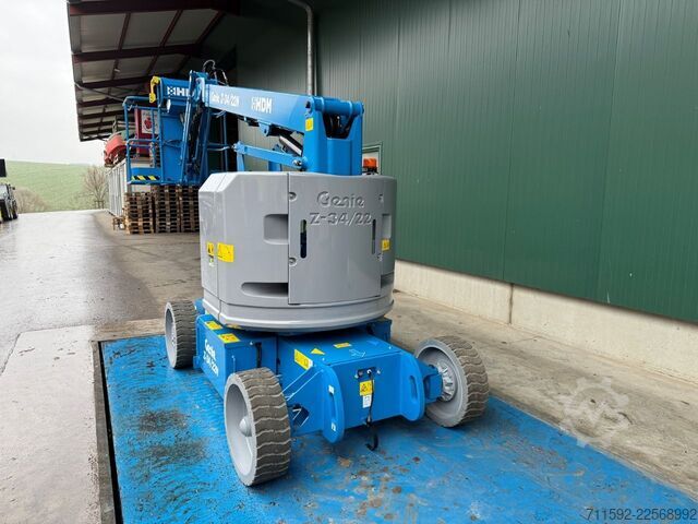 Platformă telescopică articulată Genie Z-34/22 N