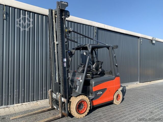 Stivuitor electric cu 4 roți Linde E40H-01/600