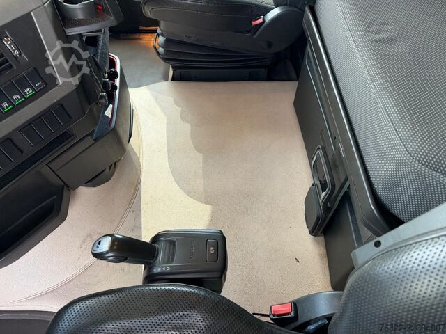 Standardni SZM Volvo FH 460 GLOBETROTTER XL / DYNAMIC STEERING / I-P...