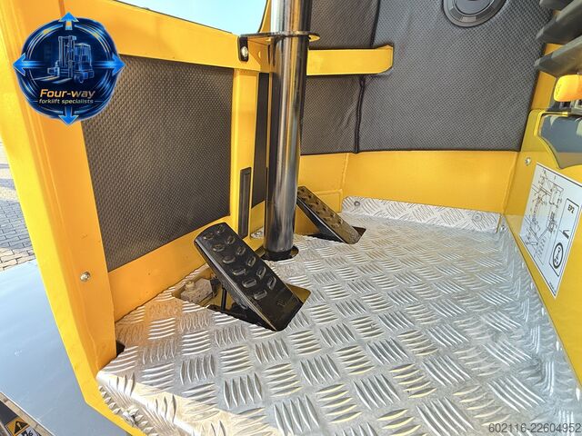 Négyirányú targoncát Combilift C3000XL GAS DUPLEX 4550 FORK POSITIONER