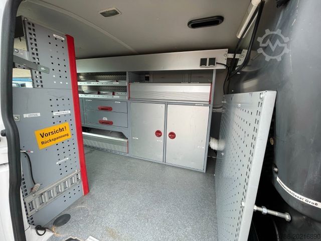 Skåpbil VOLKSWAGEN T5 KA Lang/ 4x4/ 103kw/ AC/ Werkstatt/ AHK