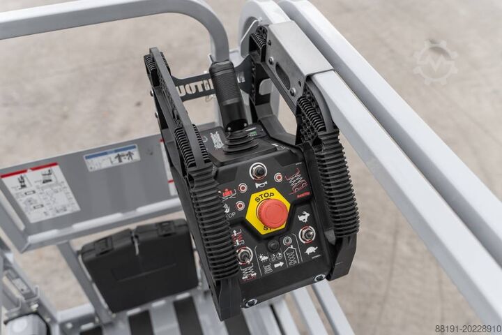 Schaarlift Manitou SE 1008