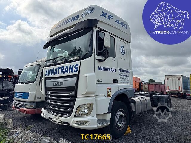Šasija sa taksijem DAF XF 440