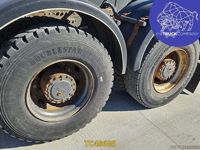 Chassi med hytt DAF 85 CF 360