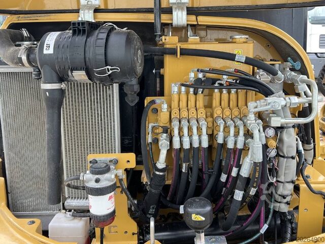 Miniexcavadora Caterpillar 305 E2 CR      2019