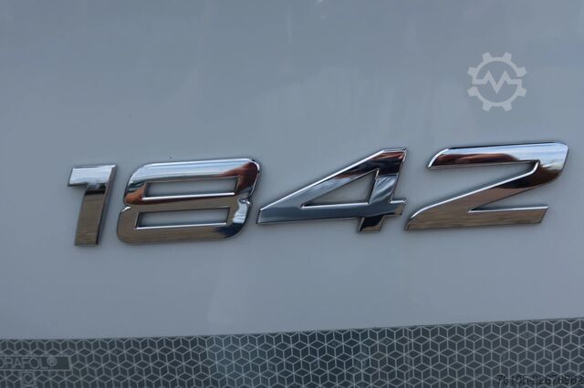 Koffer Mercedes-Benz Actros 1842 L bak+ klep B.A.R. 2000 kg