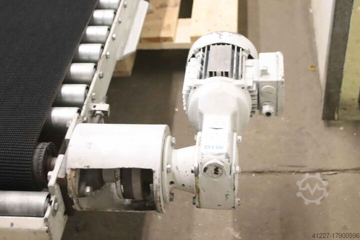 Rollenbaan aangedreven door transportband unbekannt 3000/970/H320 mm