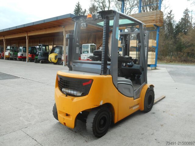 Gabelstapler Jungheinrich DFG 425s Triplex 4,4m + SS + 4. Kreis